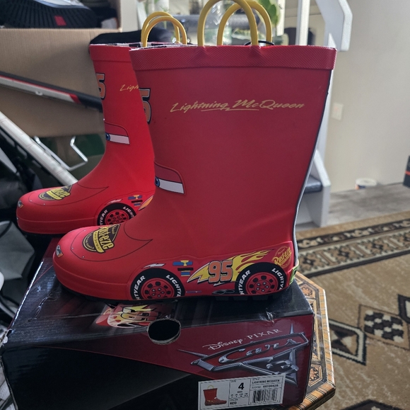 Western Chief Kids Lightning McQueen Red Rain Boots - Picture 8 of 10